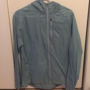 Women’s Patagonia rain jacket